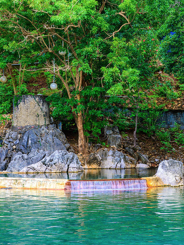 A view of the traditional maquinit hot springs in Coron.